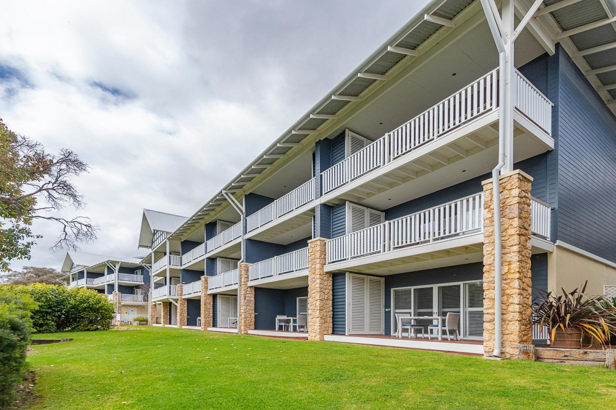 Caves House Hotel & Apartments Yallingup Exterior photo